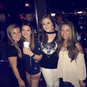 Meet your Posher, Alyssa